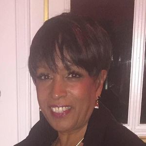 Meet your Posher, Ana